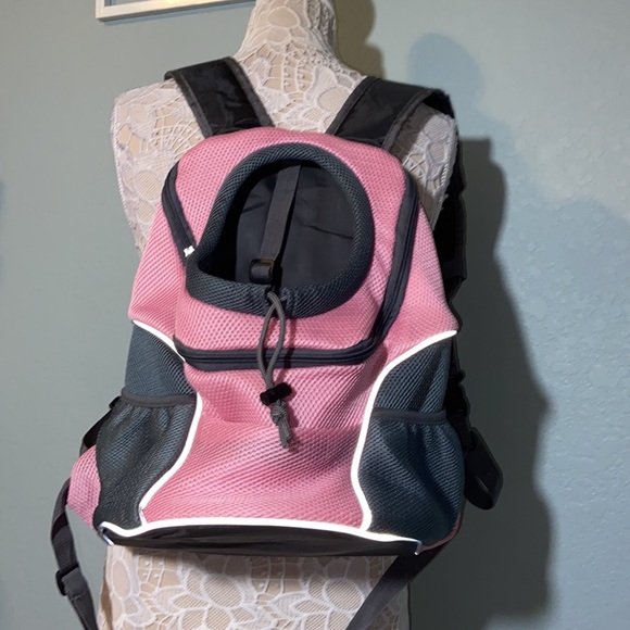Like new Pet small dog or cat Carrier Backpack. - Picture 3 of 13